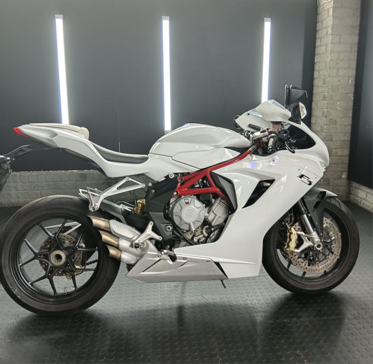 2014 model MV675 F3 Tre Pistoni