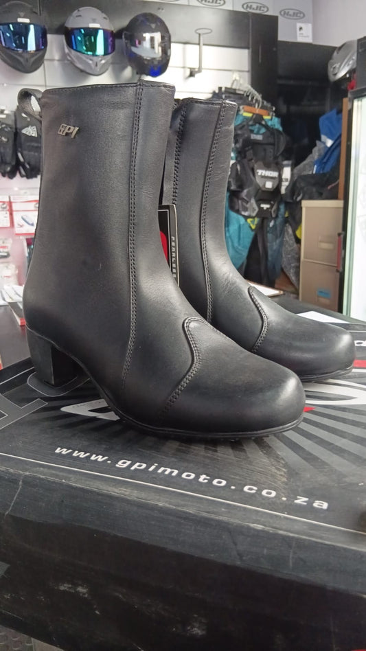 GPI Moto Fearless Ride Ladies Boots (S.A Size 4)