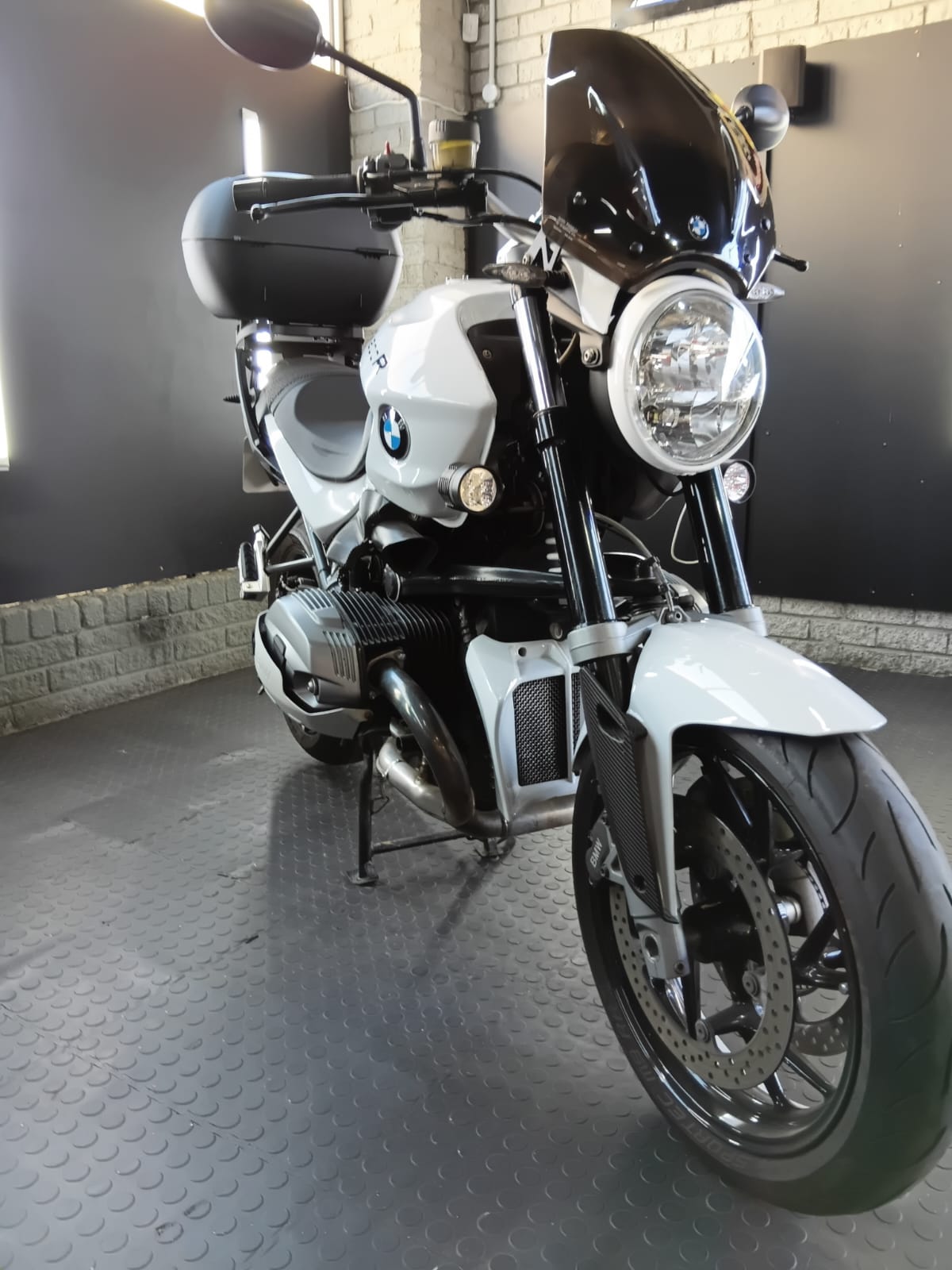 2014 BMW R1200R | Boxer Roadster