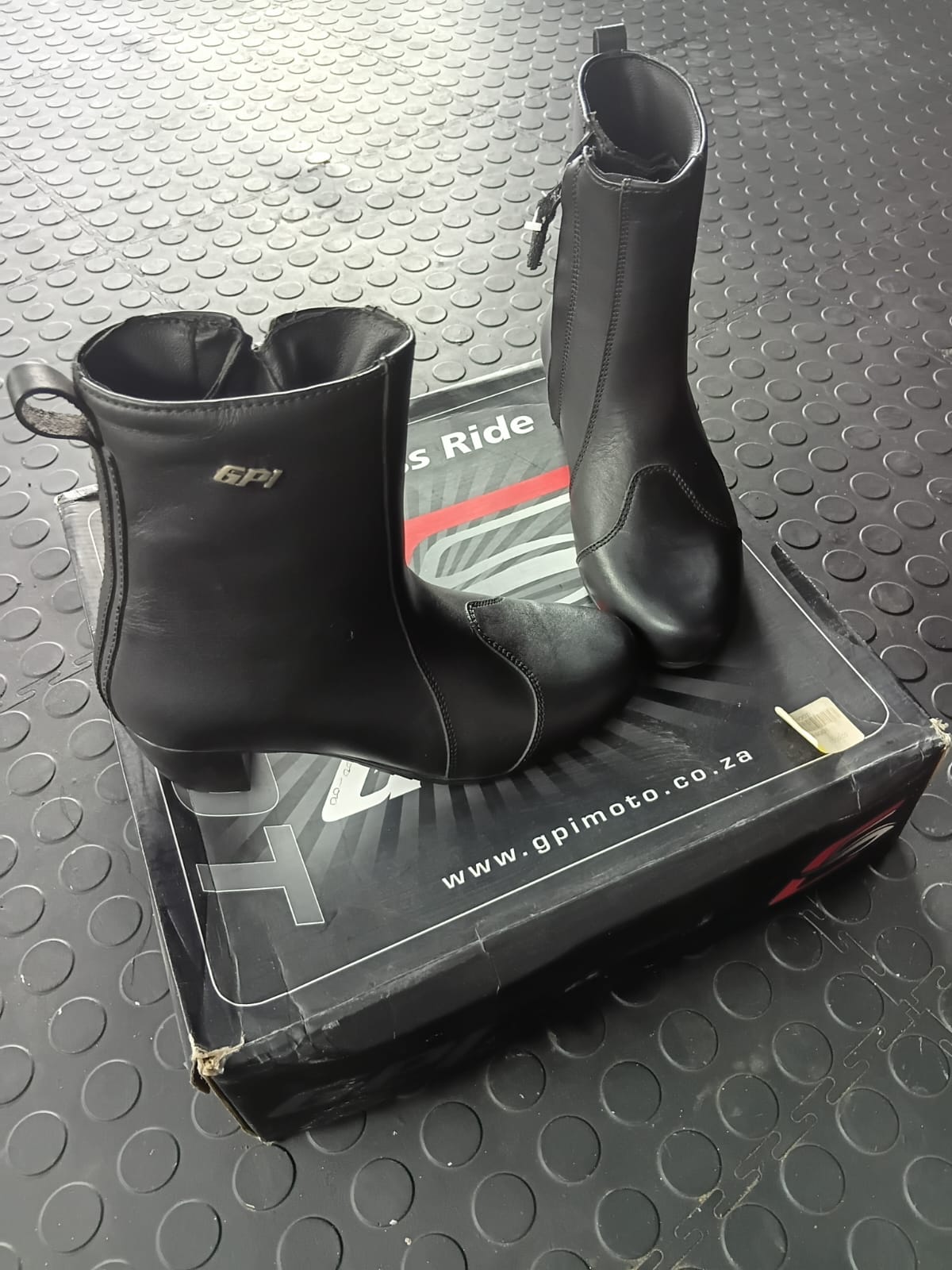 GPI Moto Fearless Ride Ladies Boots (S.A Size 4)