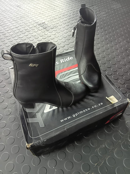 GPI Moto Fearless Ride Ladies Boots (S.A Size 4)
