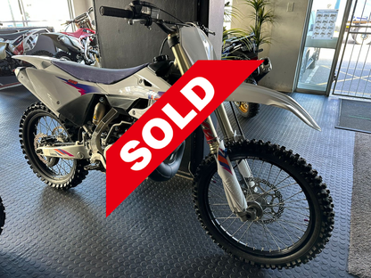 2024 Yamaha YZ250 Anniversary Edition – 44.6 Hours