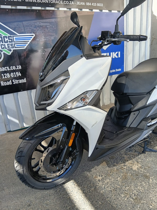 2026 SYM Jet 200cc, Only 817 km, Pristine Condition